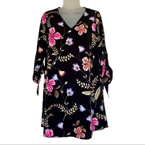 Express Dress Floral Chiffon Black Pink V Neck 3/4 Sleeve Spring Feminine